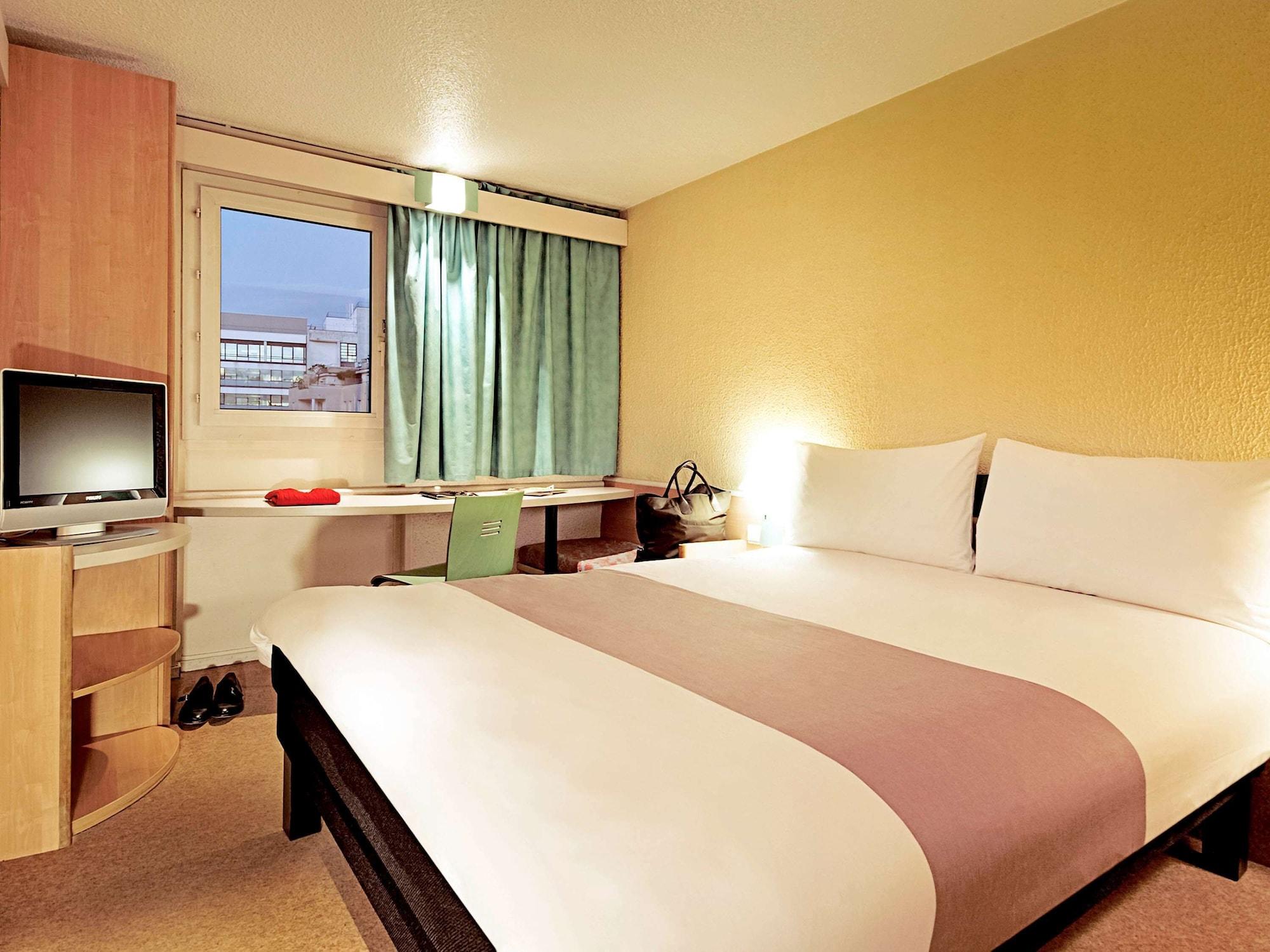Hotel Ibis Setúbal Esterno foto