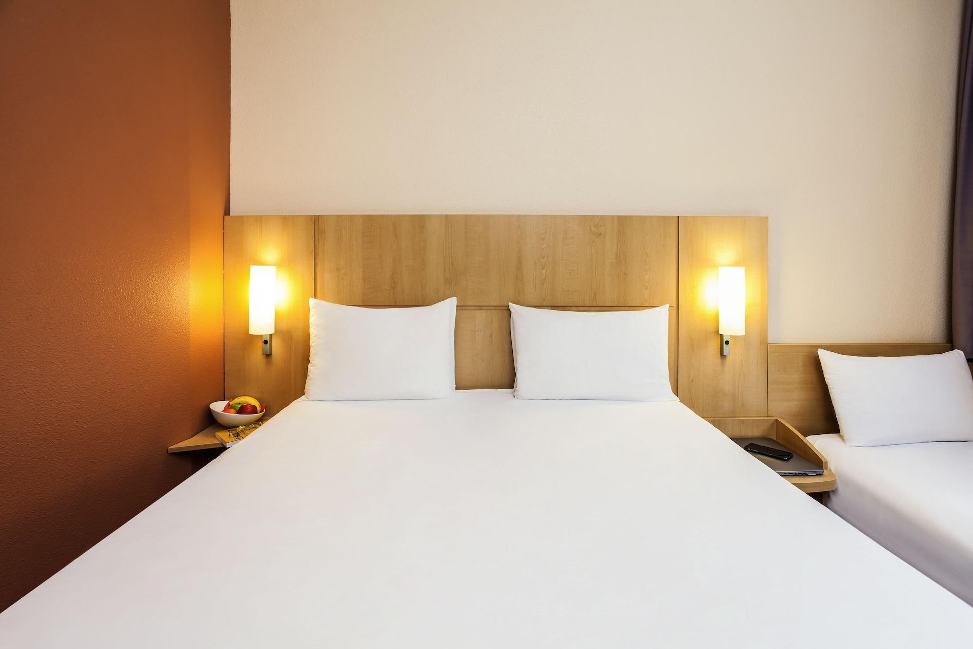 Hotel Ibis Setúbal Esterno foto