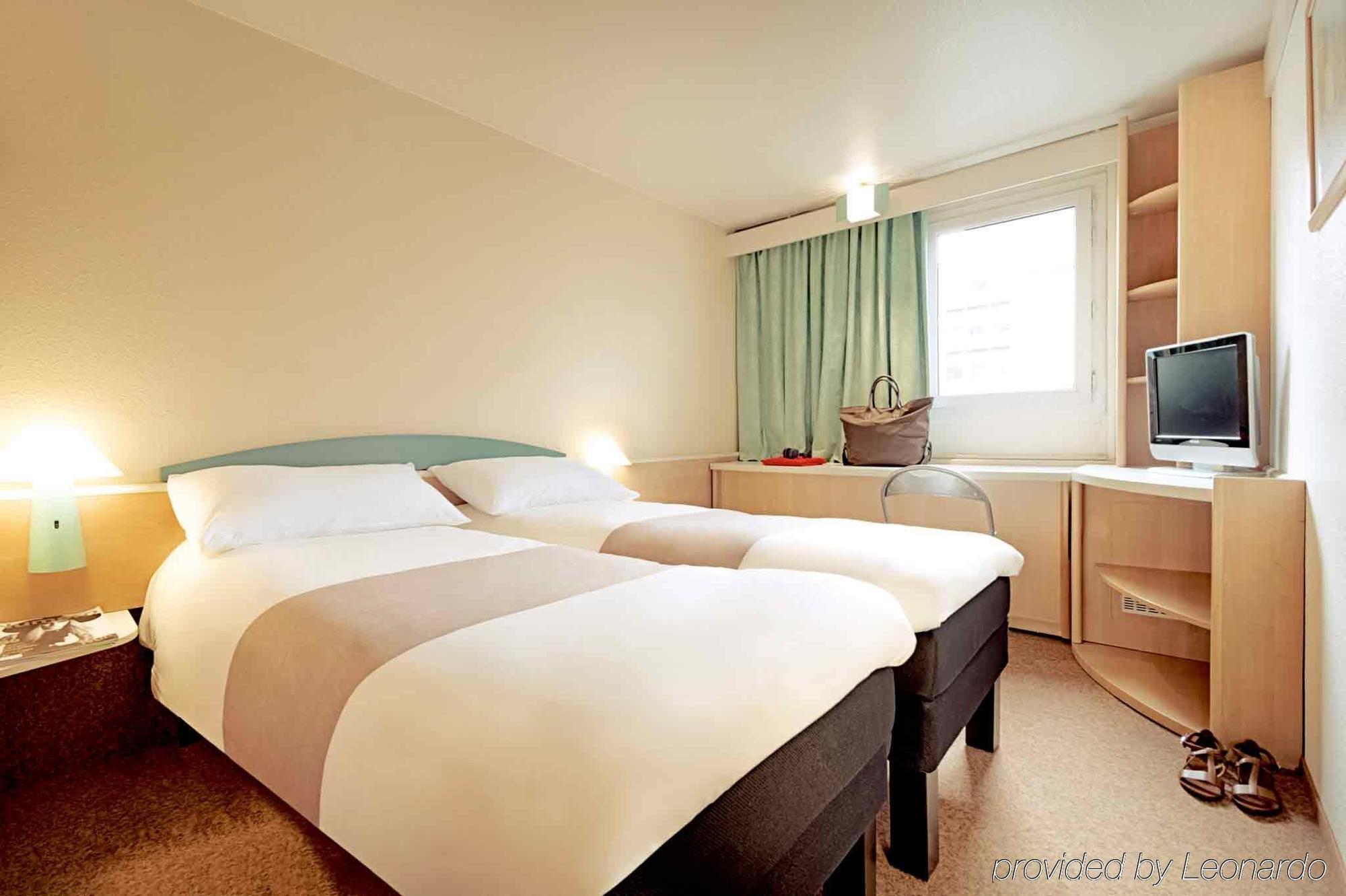 Hotel Ibis Setúbal Esterno foto