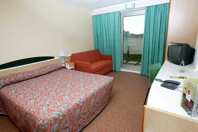 Hotel Ibis Setúbal Esterno foto