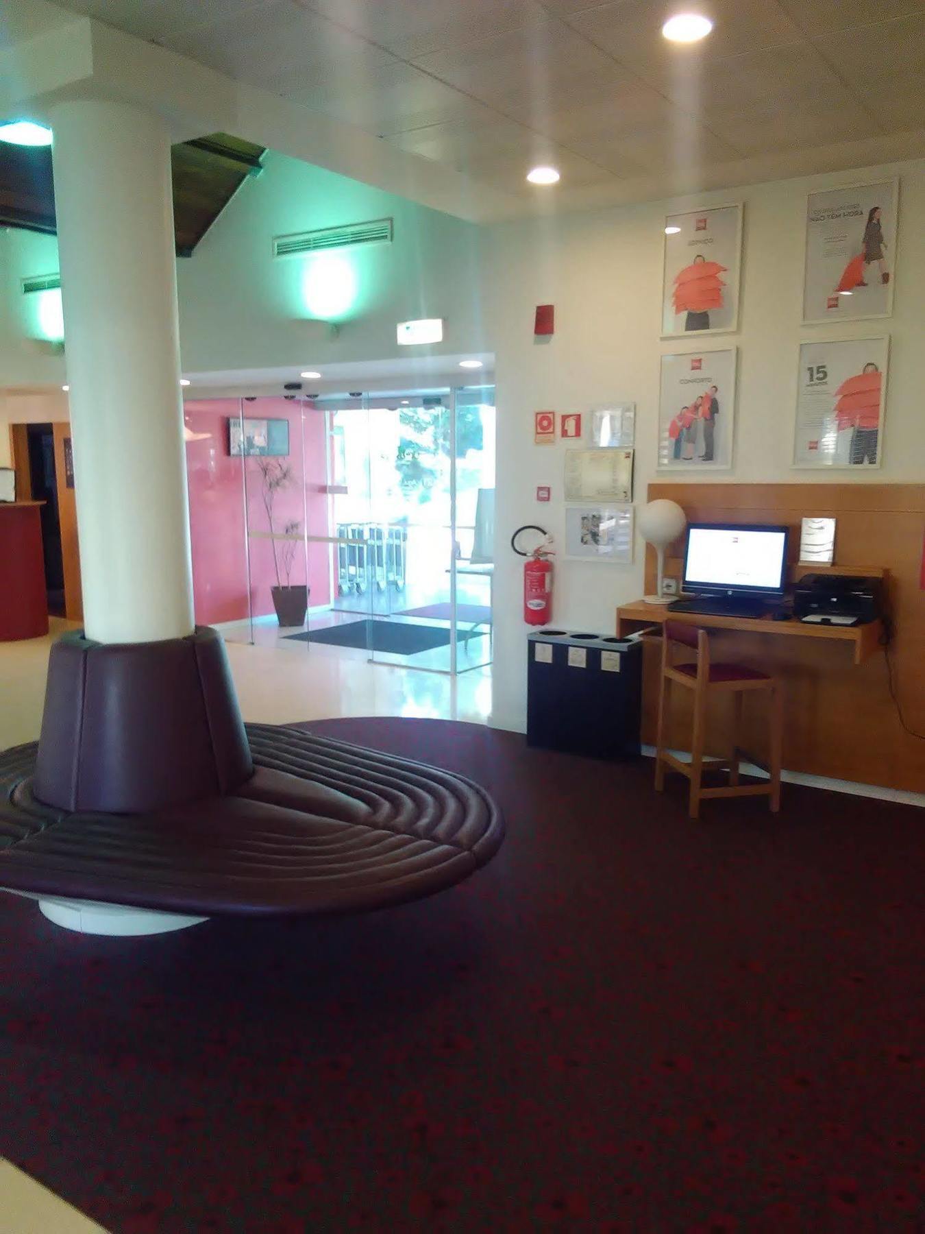 Hotel Ibis Setúbal Esterno foto