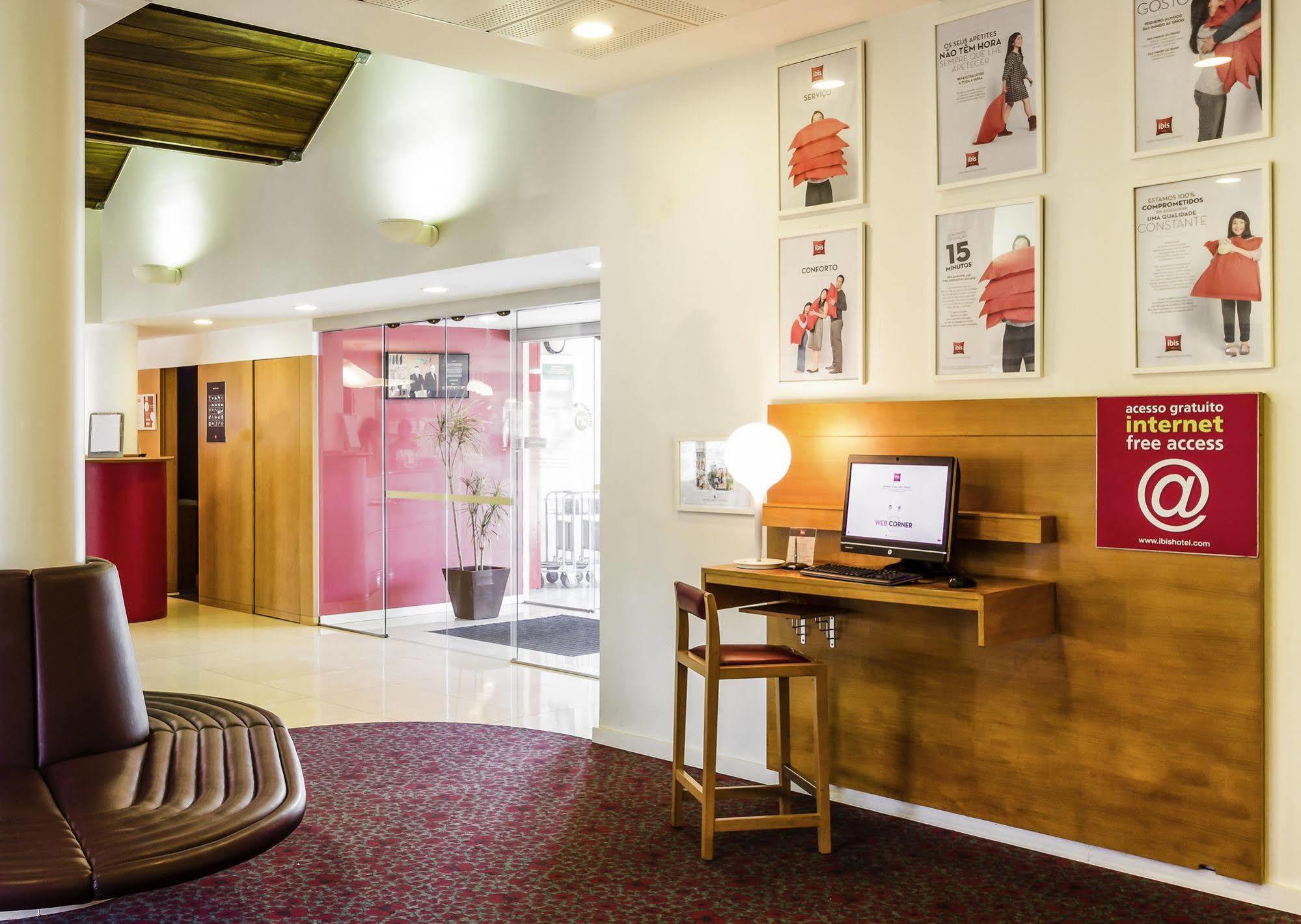 Hotel Ibis Setúbal Esterno foto