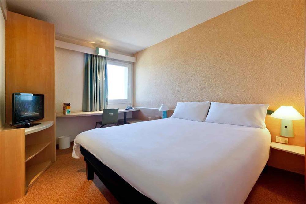 Hotel Ibis Setúbal Esterno foto